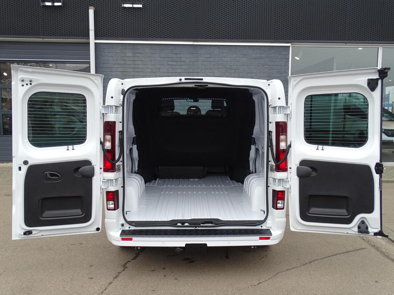 Renault TRAFIC 2.0 Blue dCi 170 T30 L2H1 Extra ANNIVERSARY / DUBBEL CABINE / TREKHAAK / 5-PERSOONS