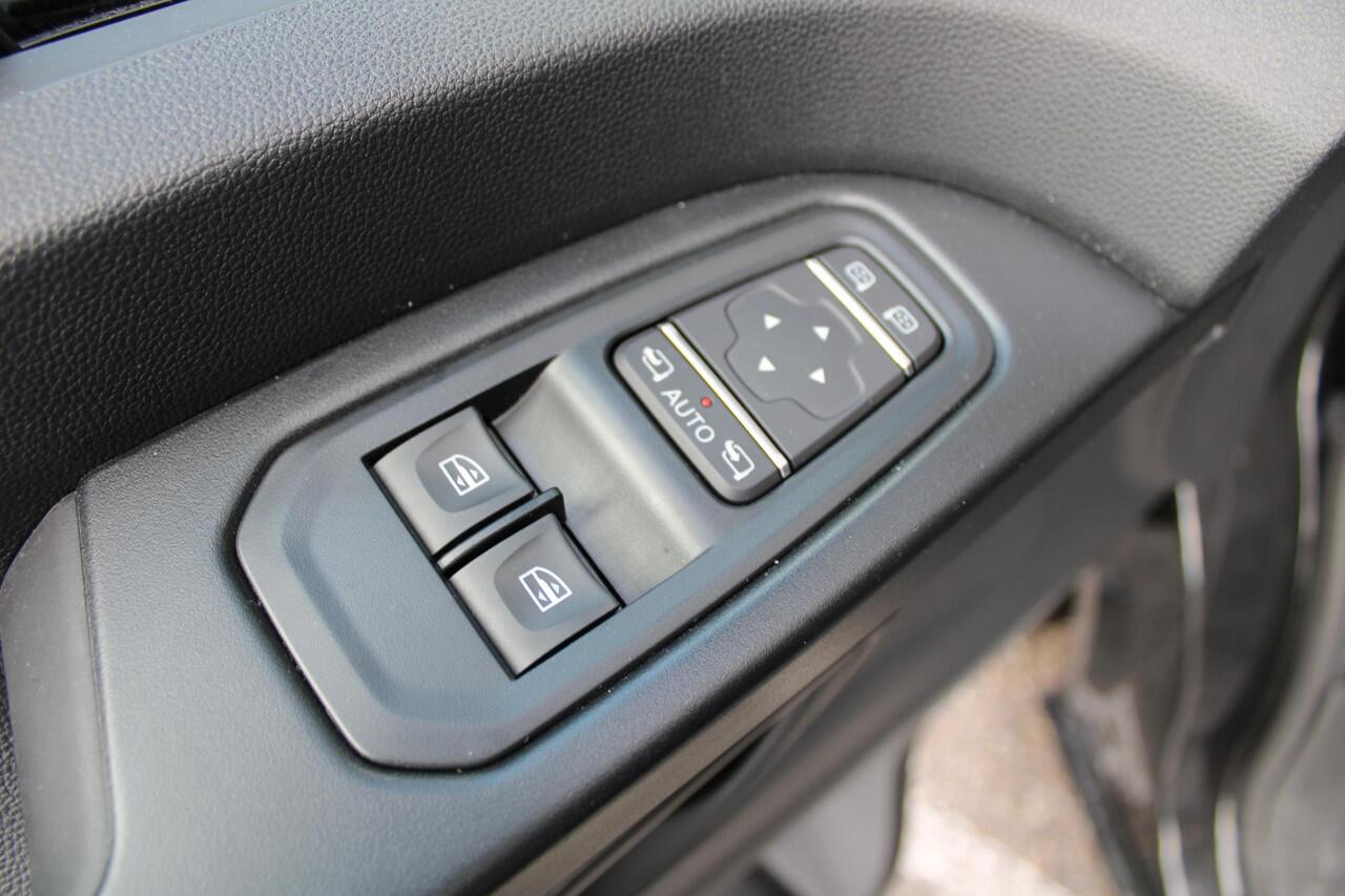 Renault TRAFIC E-Tech T29 L2H1 Comfort 52 kWh / EASY LINK NAVIGATIE / AIRBAG PASSAGIER / UITGEBREIDE PARKEER HUPL / PACK VISION / RESERVEWIEL / HANDSFREE CARD