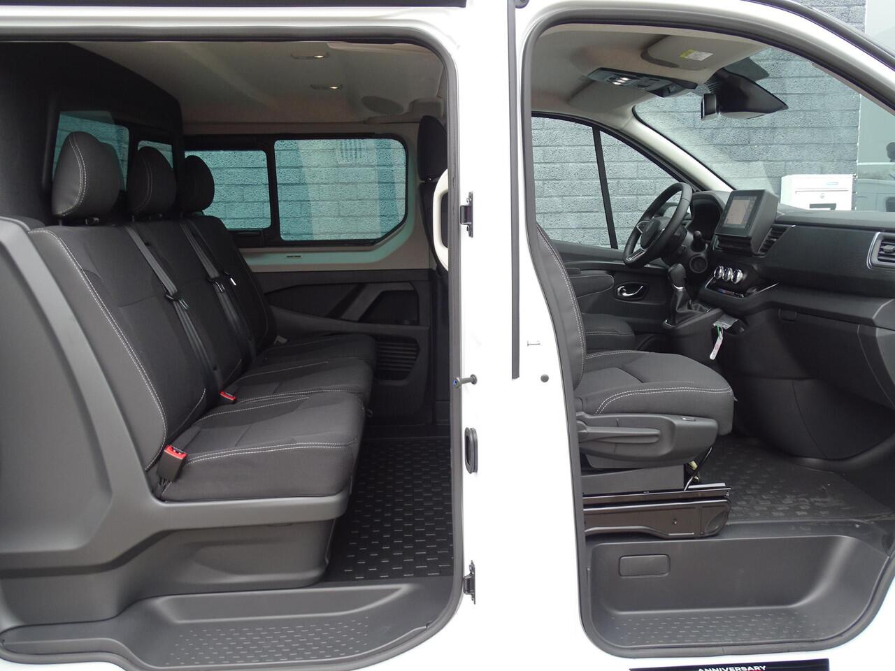 Renault TRAFIC 2.0 Blue dCi 170 T30 L2H1 Extra ANNIVERSARY / DUBBEL CABINE / TREKHAAK / 5-PERSOONS