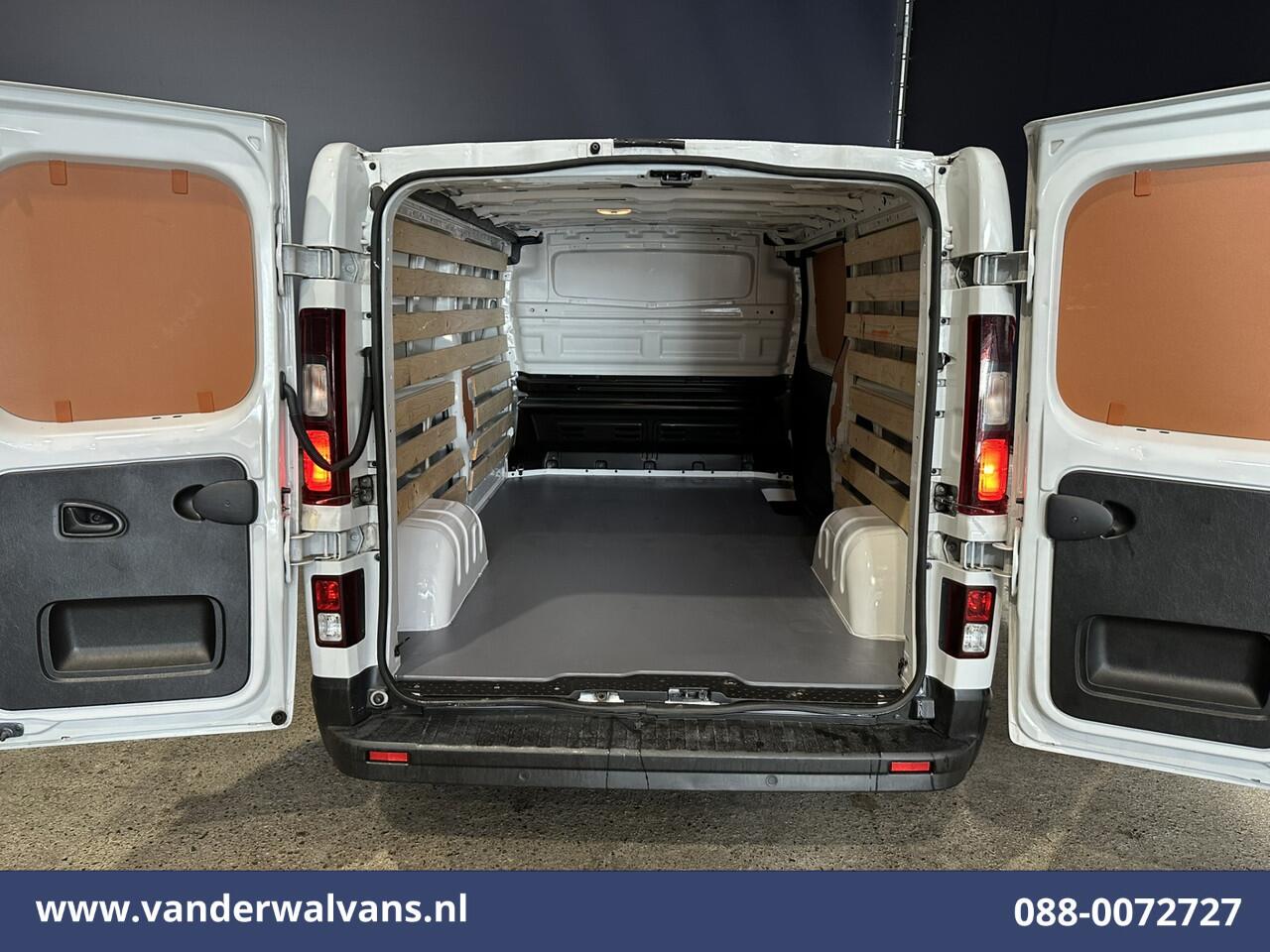 Renault TRAFIC 2.0 dCi 131pk L2H1 Euro6 Airco | Navigatie | LED | Cruisecontrol | Parkeersensoren Bijrijdersbank, 2500kg trekvermogen