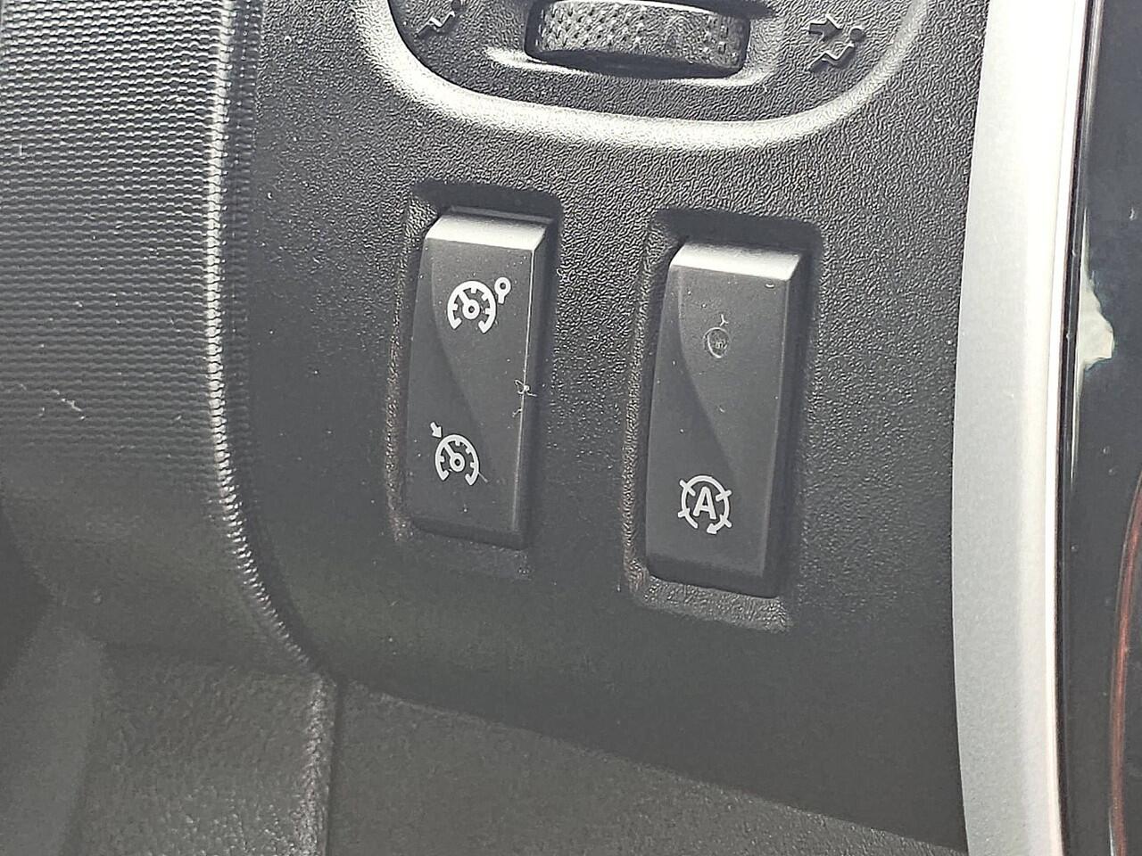 Renault TRAFIC 2.0 dCi 145 T29 L2H1 DC Comfort Airco Automaat Navi Sidebars Euro6 145Pk NAP 1e Eigenaar!