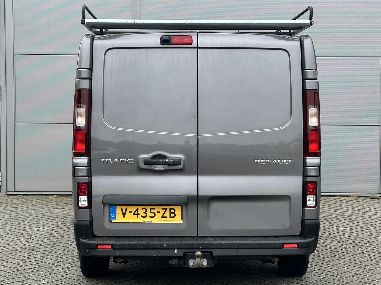 Renault TRAFIC 1.6 dCi 125 T29 L2H1 Luxe | CLIMATE CONTROL | TREKHAAK | NAVIGATIE | IMPERIAAL |