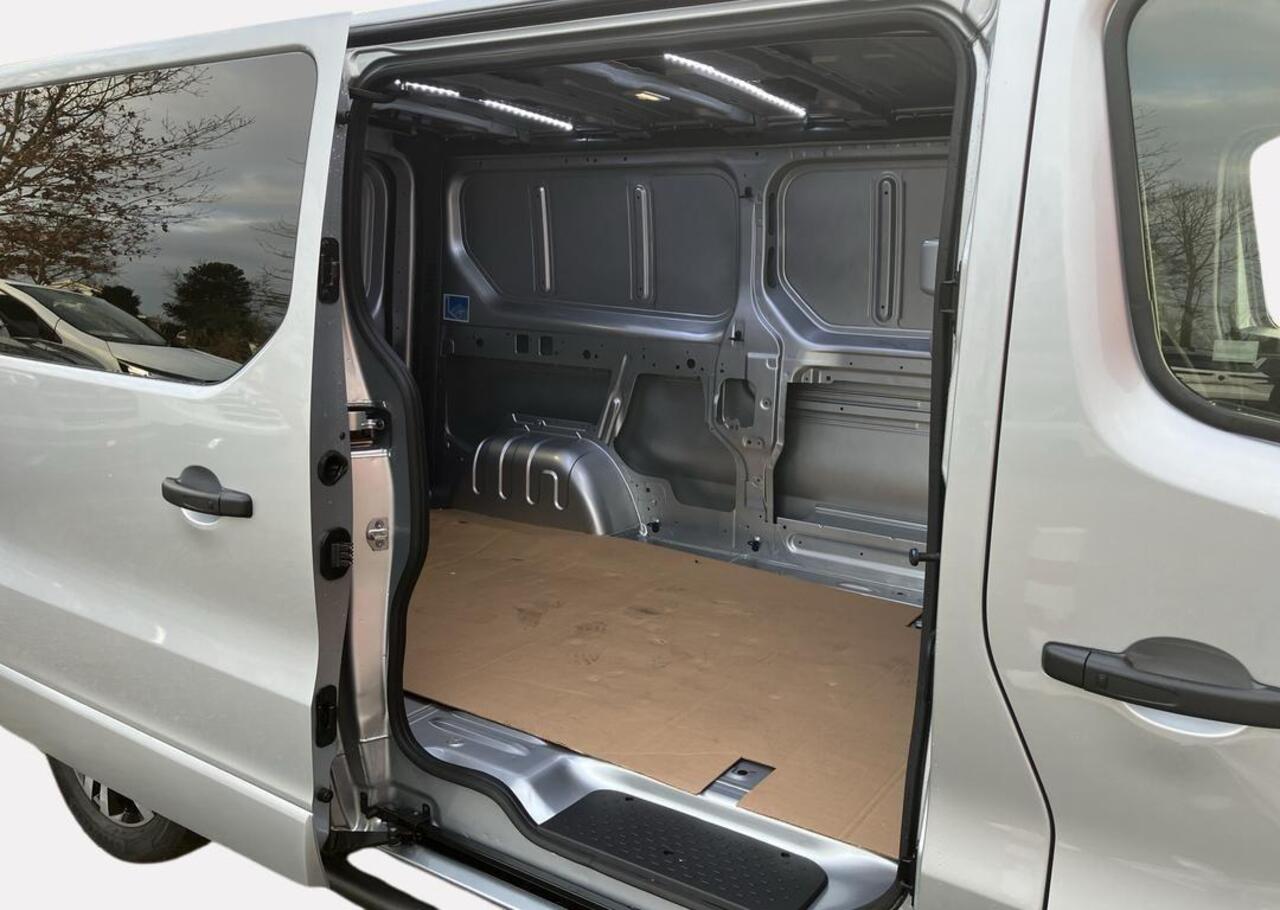 Renault TRAFIC 2.0 Blue dC1 150 EDC T30 L2H1 Extra - 125th Anniversary - Alarm / Trekhaak / Reservewiel