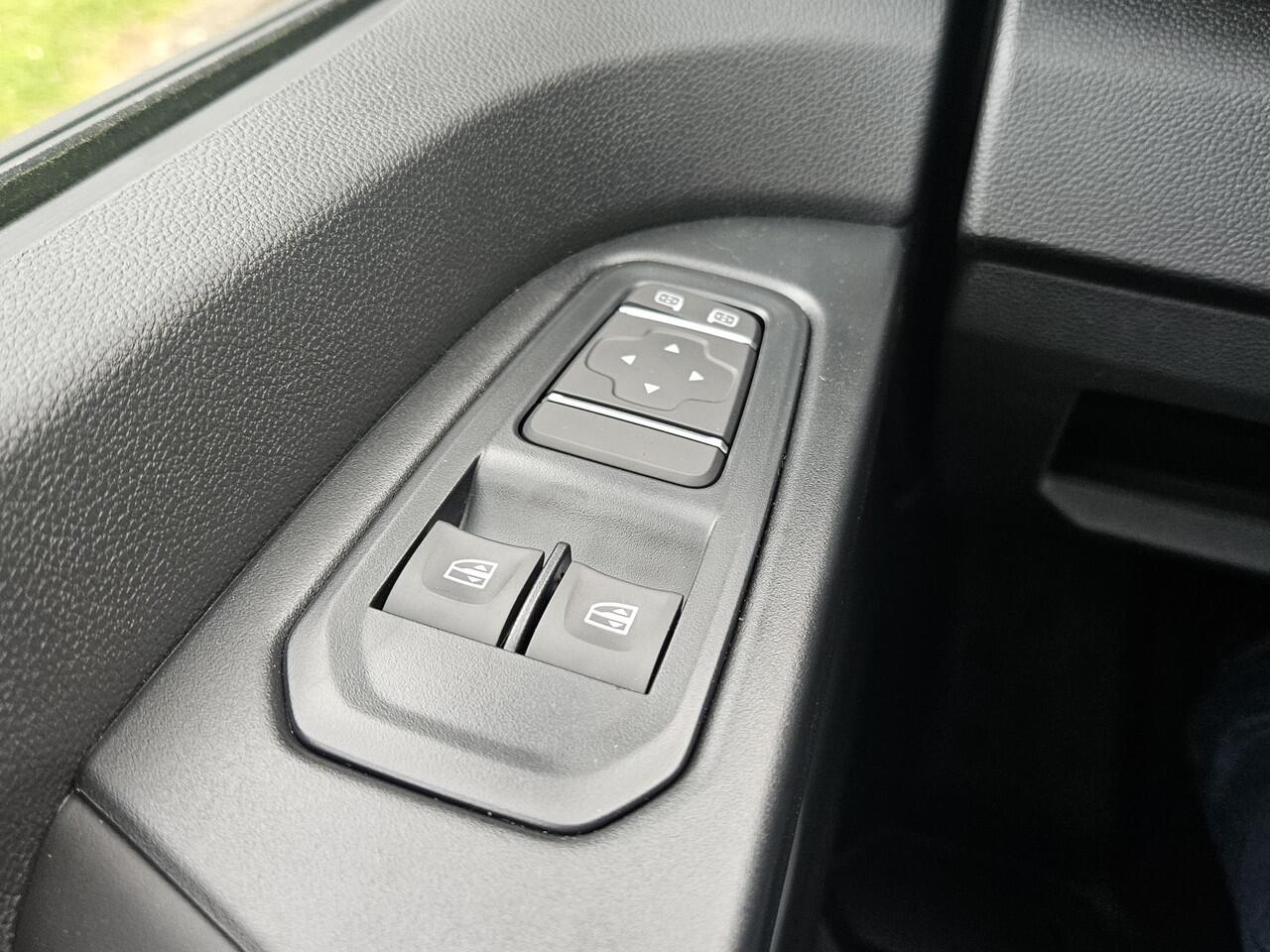 Renault TRAFIC 2.0 Blue dC1 150 EDC T30 L2H1 Advance / BPM VRIJE VOORRAAD /