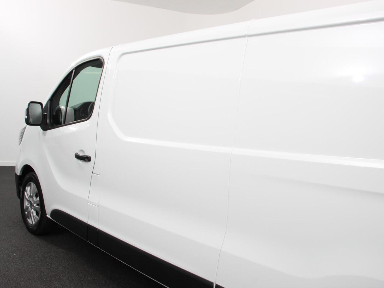 Renault TRAFIC 2.0 Blue dC1 150 EDC T30 L2H1 Advance Navigatie Airco Lichtmetalen velgen Betimmering Trekhaak Camera Parkeer sensoren Dab