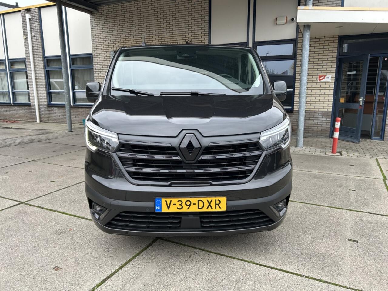 Renault TRAFIC 2.0 Blue dCi BLACK EDITION AUT 170 PK NAVI