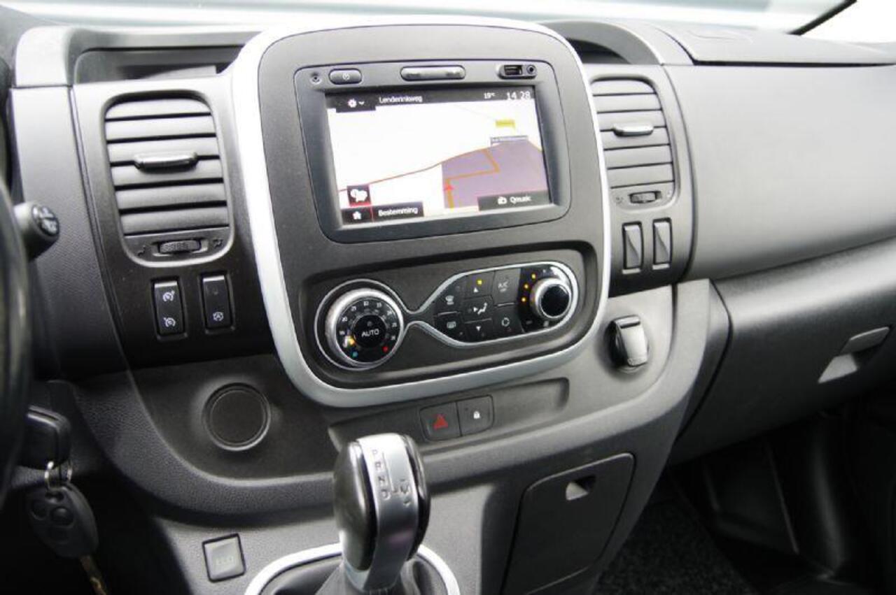 Renault TRAFIC 2.0 dCi SPORT 170PK AUT. LED, 2X SCHUIFDEUR, TREKHAAK, LEDER, CAMERA, NAVI, CRUISE, CLIMA, PARKEERSENSOREN, APPLE CARPLAY