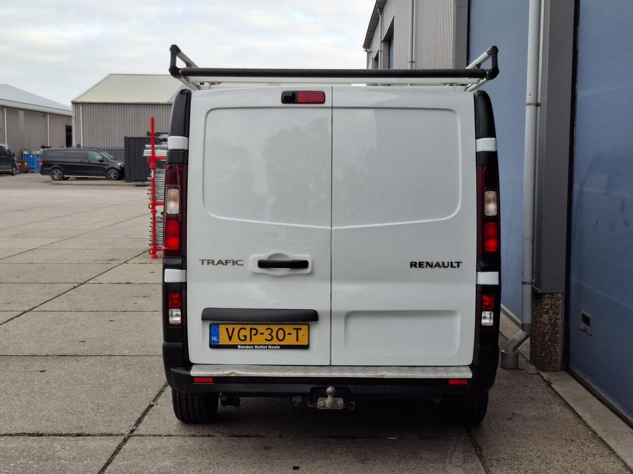 Renault TRAFIC 2.0 dCi 145 T27 L1H1 Comfort AUTOMAAT / CRUISE CONTROLE / NAVI / CAMERA / 3 ZITS / IMPERIAL