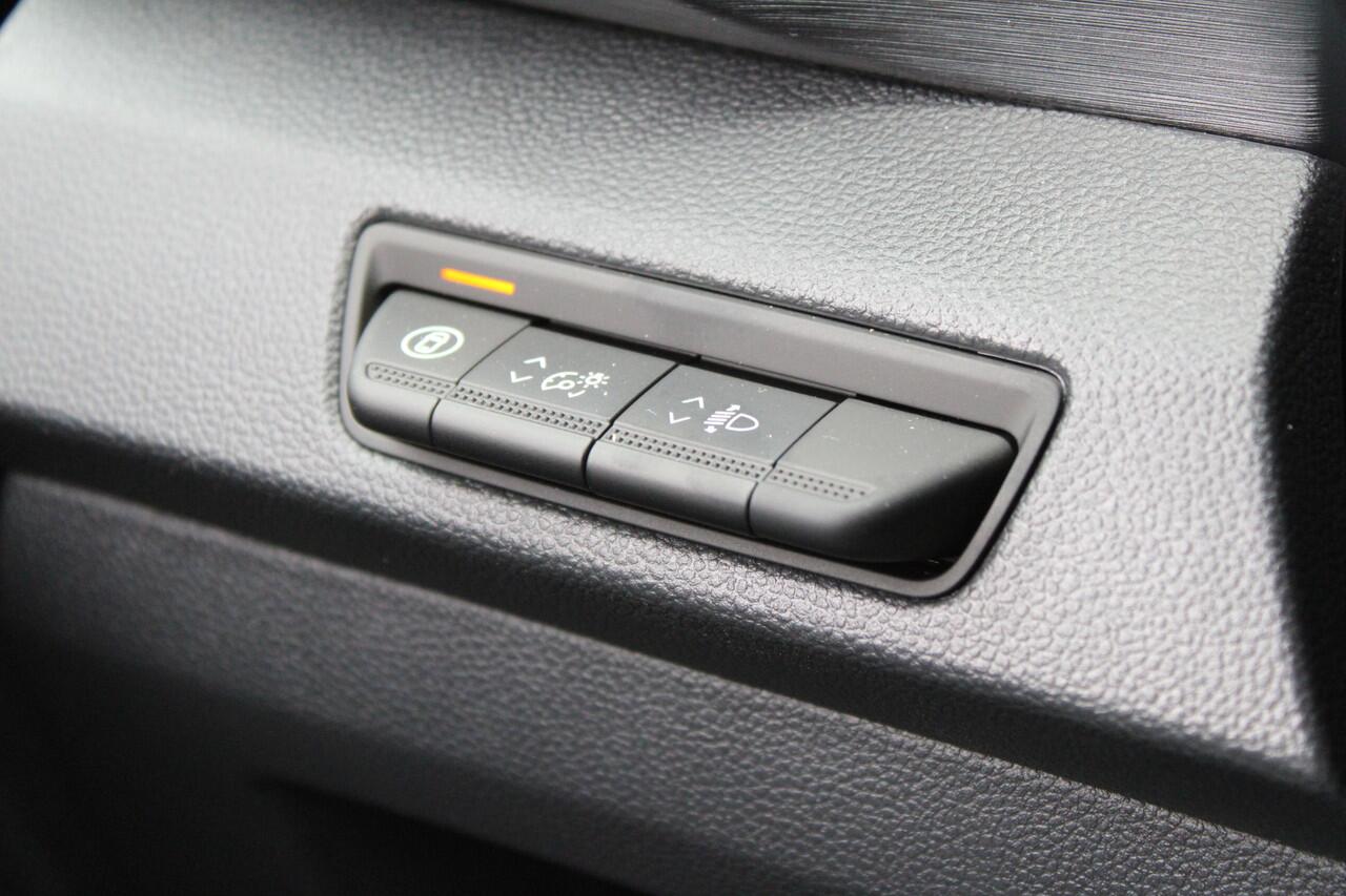 Renault TRAFIC 2.0 Blue dCi 130pk T30 L2H1 Advance - 2x Schuifdeur - Achteruitrijcamera - Carplay - Android - Allseason - Trekhaak - Rijklaar