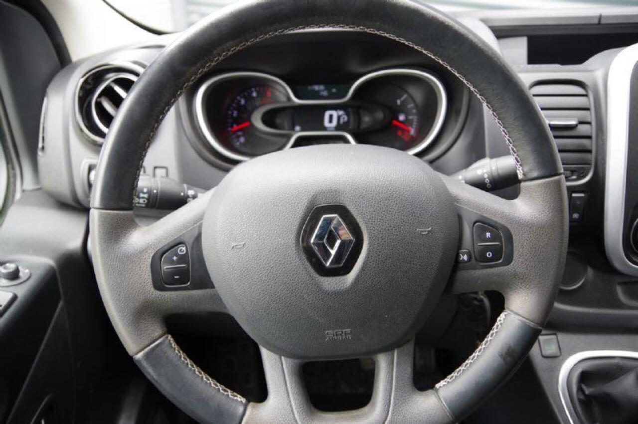 Renault TRAFIC 2.0 dCi SPORT 170PK AUT. LED, 2X SCHUIFDEUR, TREKHAAK, LEDER, CAMERA, NAVI, CRUISE, CLIMA, PARKEERSENSOREN, APPLE CARPLAY