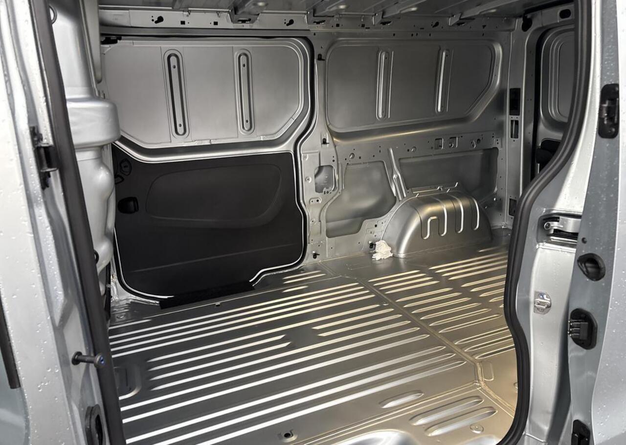 Renault TRAFIC 2.0 Blue dC1 150 EDC T30 L2H1 Advance - EASY LINK navigatiesysteem met 8\" touchscreen en DAB+ radio en kaart Europa / Additionele parkeerhulp / Zijschuifdeur links zonder ruit /Vierseizoenbanden / Reservewiel