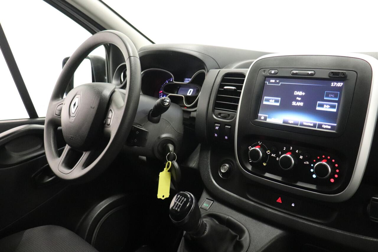 Renault TRAFIC 2.0 dCi 120PK EURO 6 - Airco - Navi - Cruise - ¤13.499,- Excl.