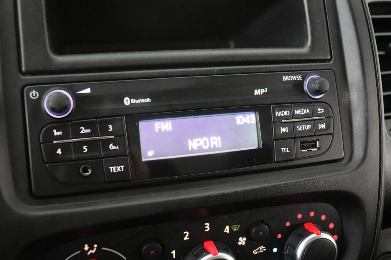 Renault TRAFIC 2.0 dCi 120PK - EURO 6 - Airco - Camera - ¤ 11.950,- Excl.