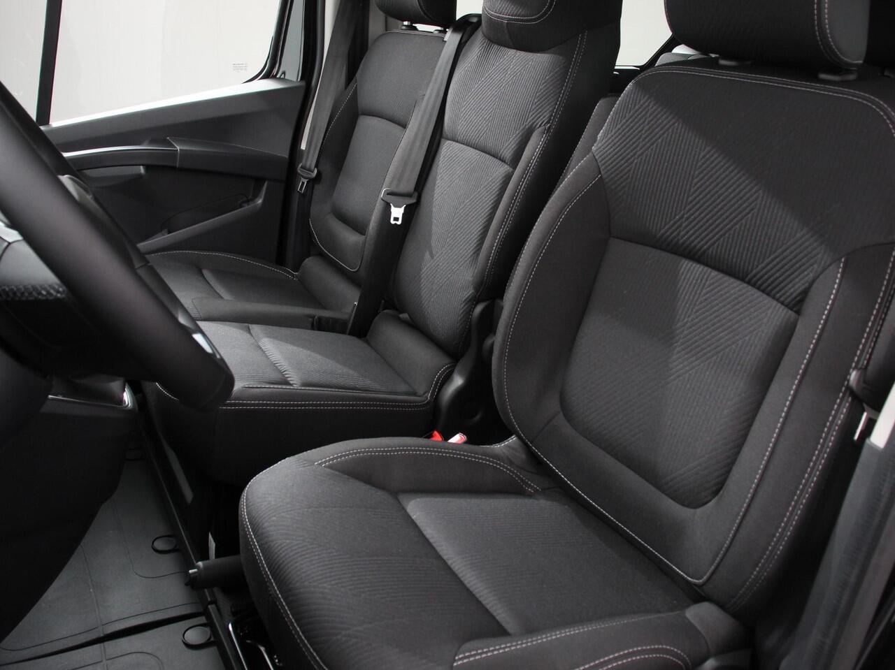 Renault TRAFIC 2.0 Blue dC1 150 EDC T29 L2H1 Extra Dubbele Cabine Navigatie Airco Lichtmetalen velgen Betimmering Trekhaak Camera Parkeer sensoren Dab