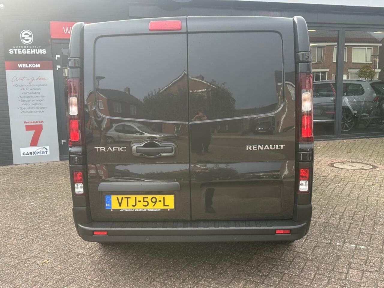 Renault TRAFIC 2.0 dCi 130 T30 L2H1 Work Edition