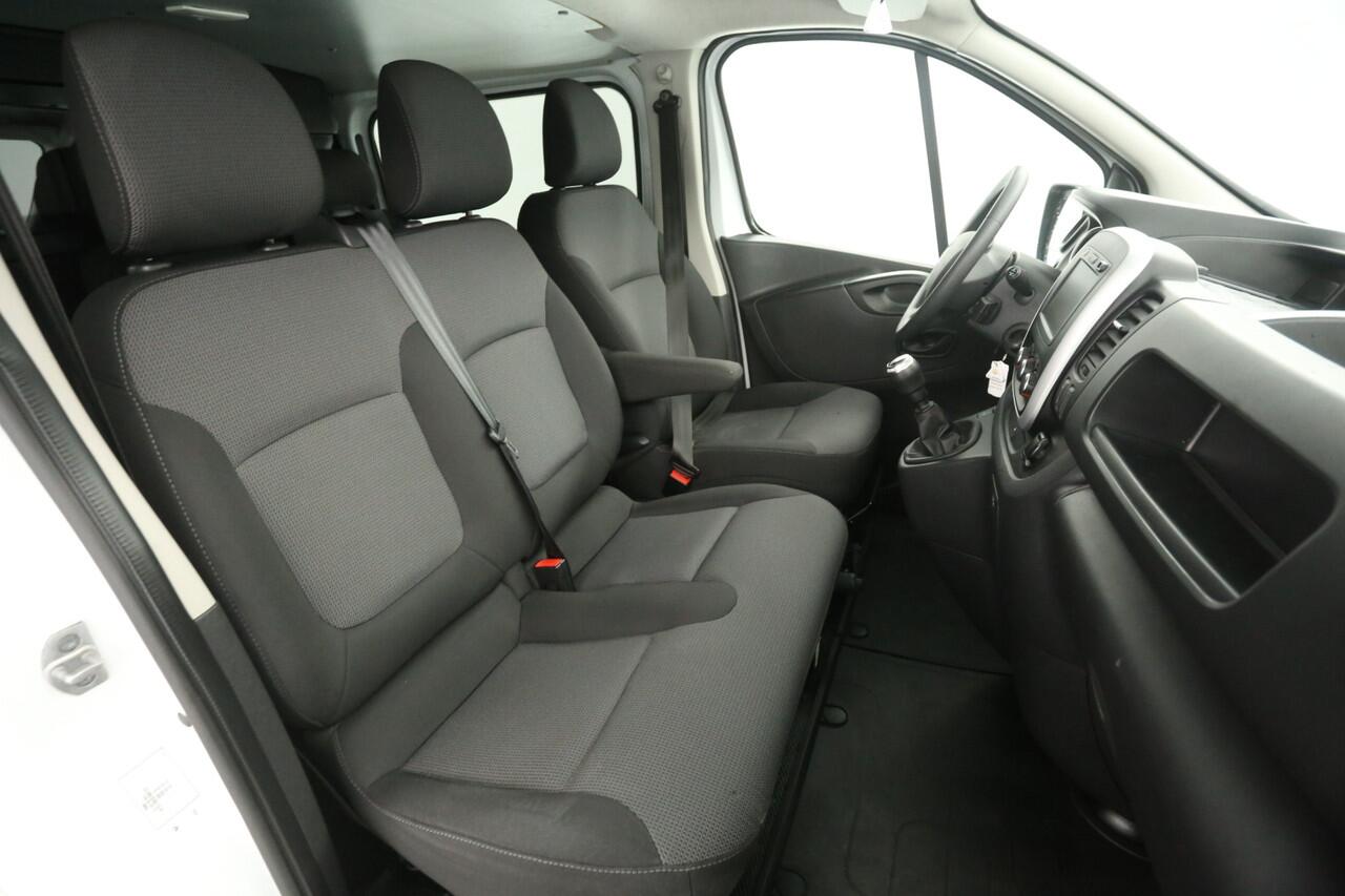 Renault TRAFIC 2.0 dCi T29 L2H1 | DC | 6-Zits | Airco | Cruise | Navi | Trekh. | Imperiaal | Parkeersens.