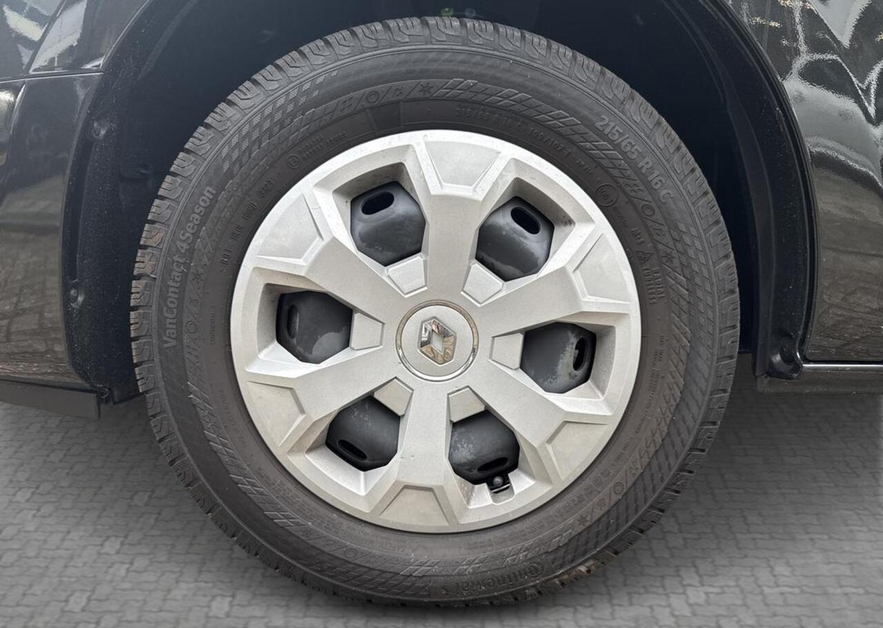 Renault TRAFIC 2.0 dCi 110 T30 L2H1 Work Edition - Demo / Trekhaak / Vierseizoenbanden / Betimmering