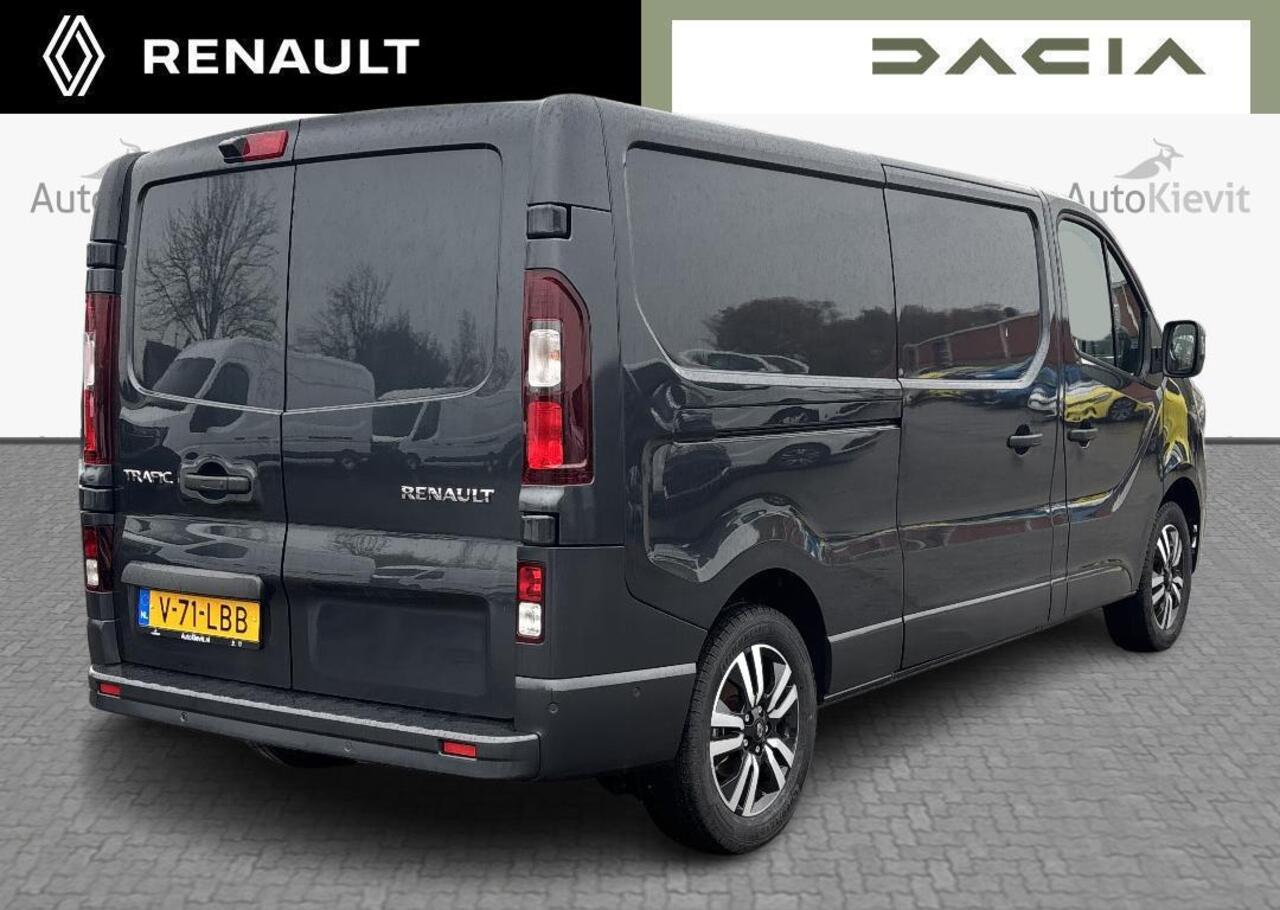 Renault TRAFIC 2.0 Blue dCi 170 T30 L2H1 Extra - Reservewiel / Alarm / 17\" lichtmetalen velgen 'Avens Noir Diamantée' in aluminium en zwart,Houten laadvloer