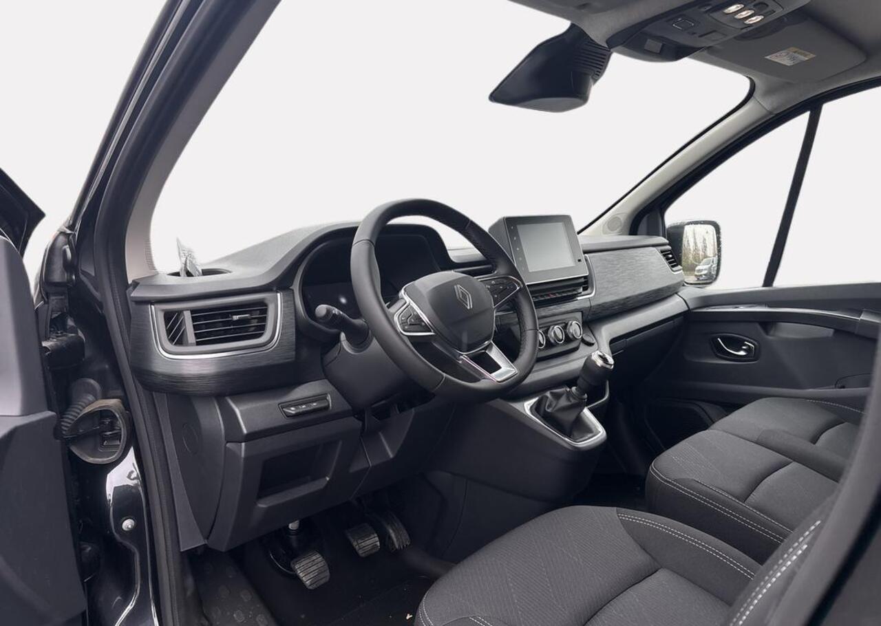 Renault TRAFIC 2.0 Blue dCi 170 T30 L2H1 Extra - Reservewiel / Alarm / 17\" lichtmetalen velgen 'Avens Noir Diamantée' in aluminium en zwart,Houten laadvloer