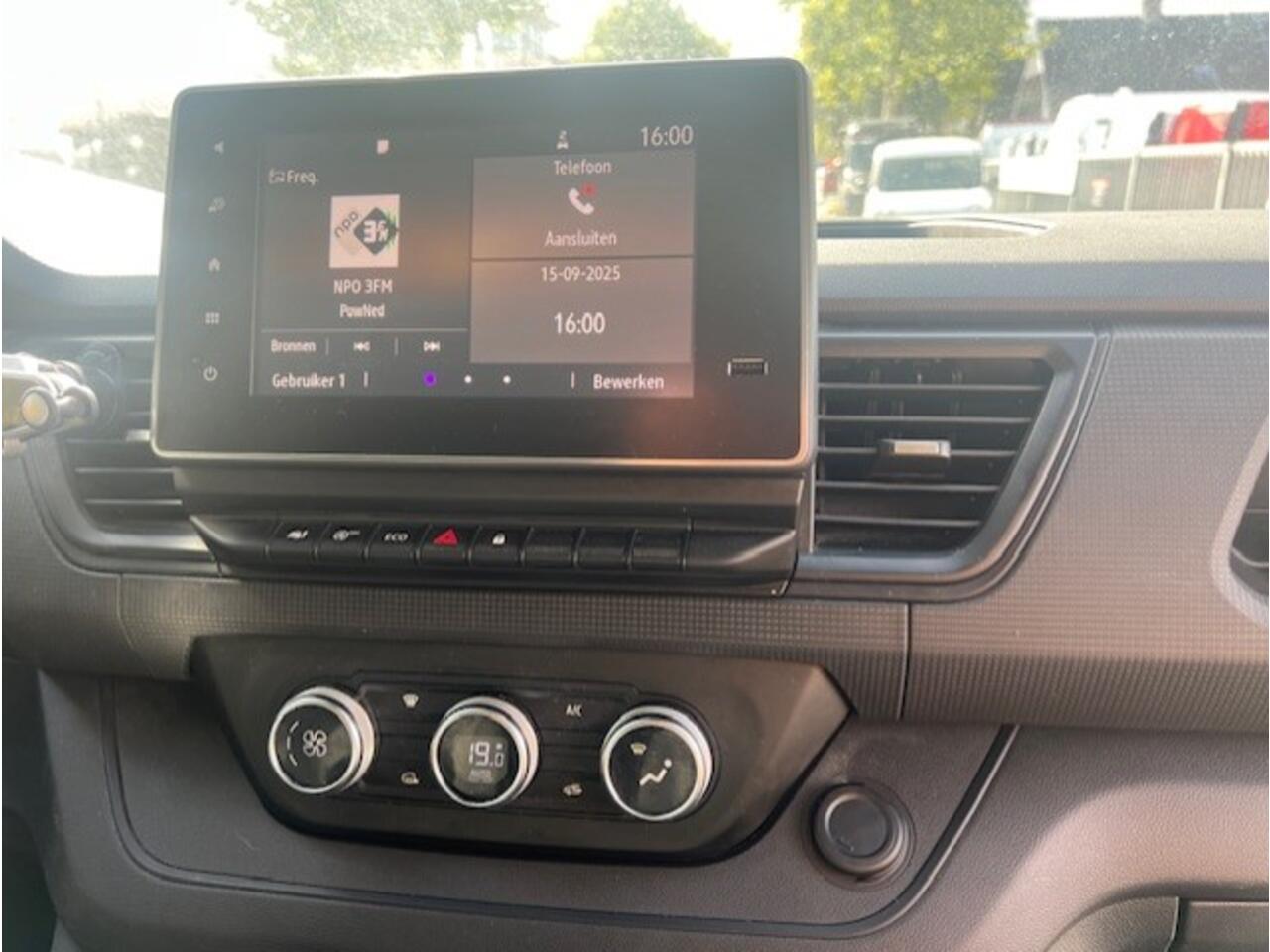 Renault TRAFIC 2.0 dCi 110 T29 L2H1 DC Comfort 5P AIRCO KLIMA EURO6