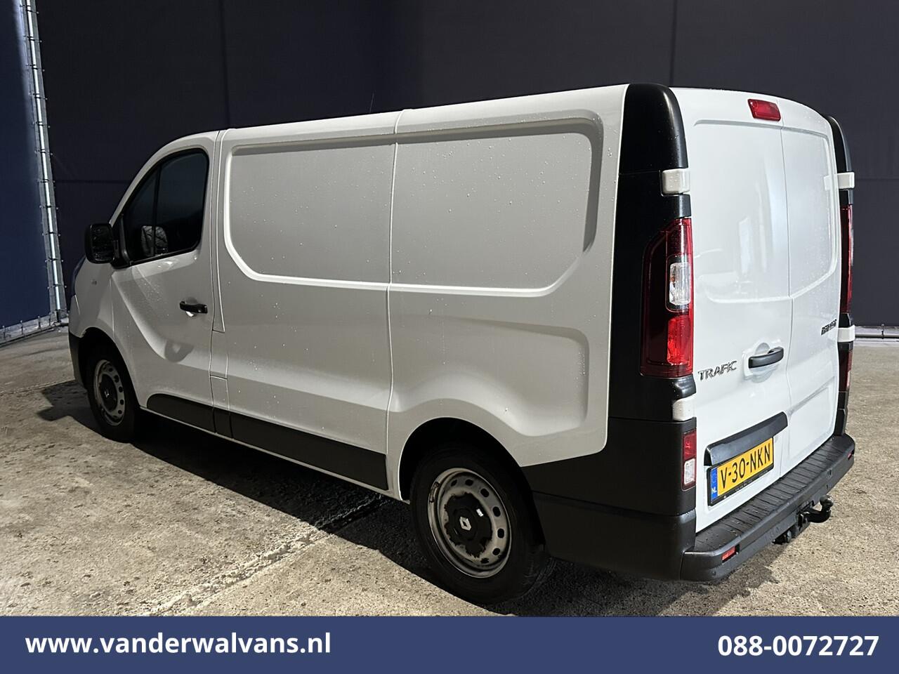 Renault TRAFIC 2.0 dCi 120pk L1H1 Euro6 Airco | LED | Navigatie | Cruisecontrol | Trekhaak | Omvormer Parkeersensoren, Bijrijdersbank