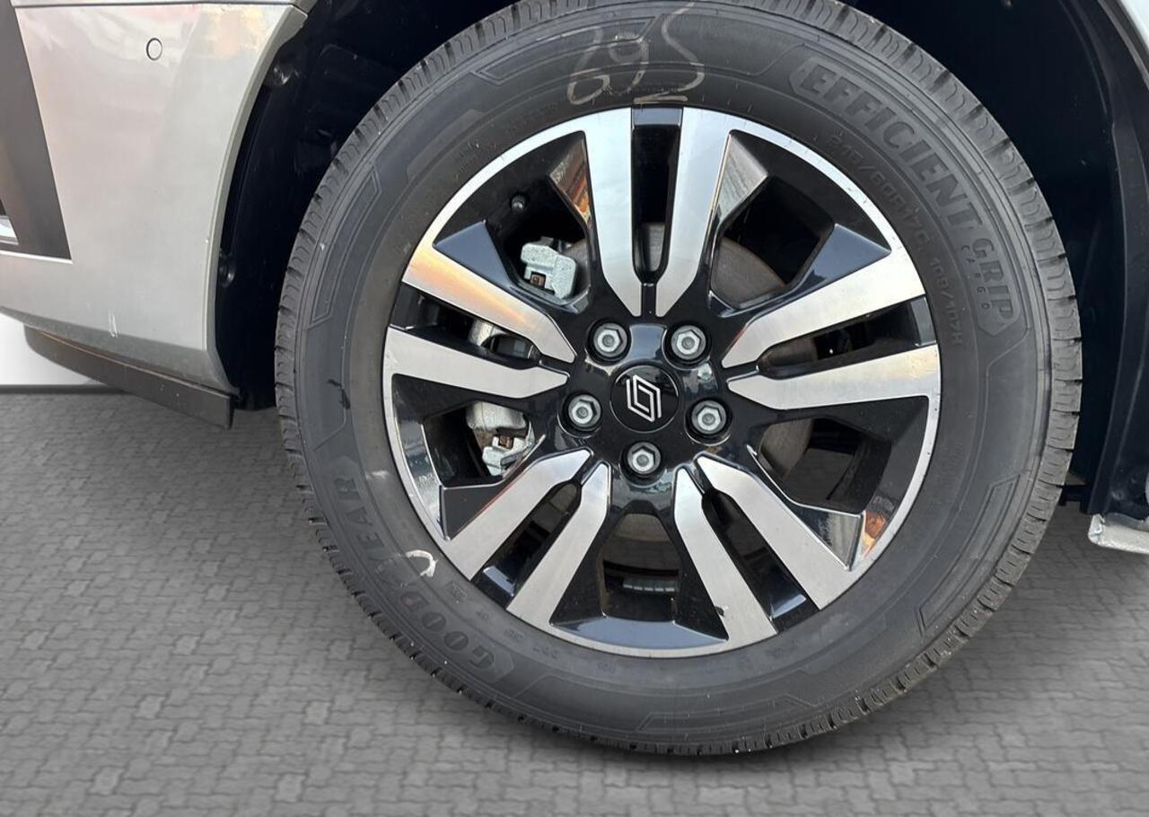 Renault TRAFIC 2.0 Blue dCi 170 EDC T30 L2H1 Extra - Alarm / Trekhaak / Houten laadvloer / Zijschuifdeur links / 17" lichtmetalen velgen / Reservewiel