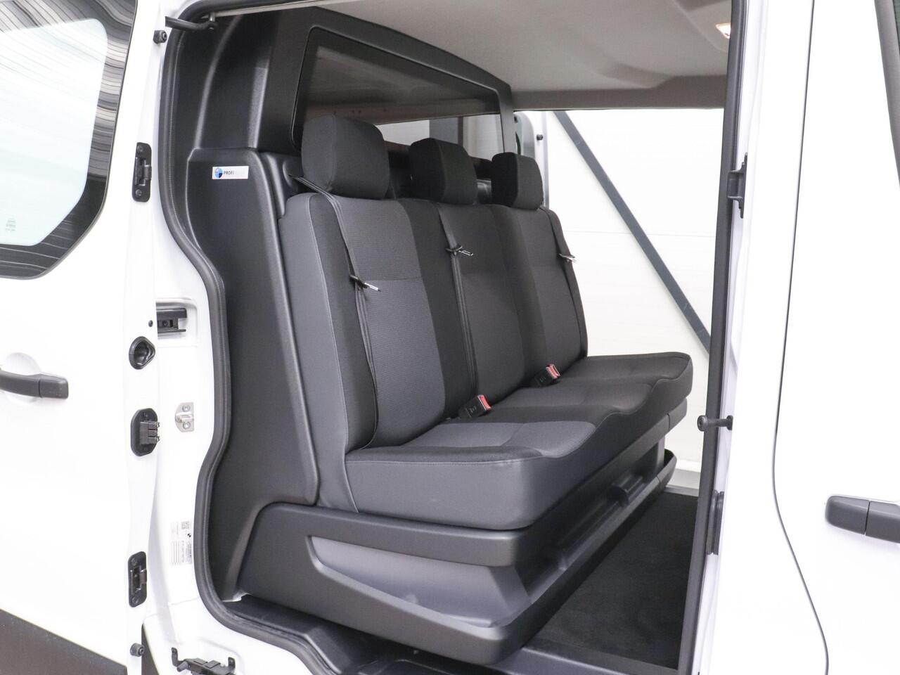 Renault TRAFIC 2.0 Blue dCi 150PK T30 L2H1 Advance Dubbele Cabine Airco Bluetooth Camera Cruise PDC Trekhaak