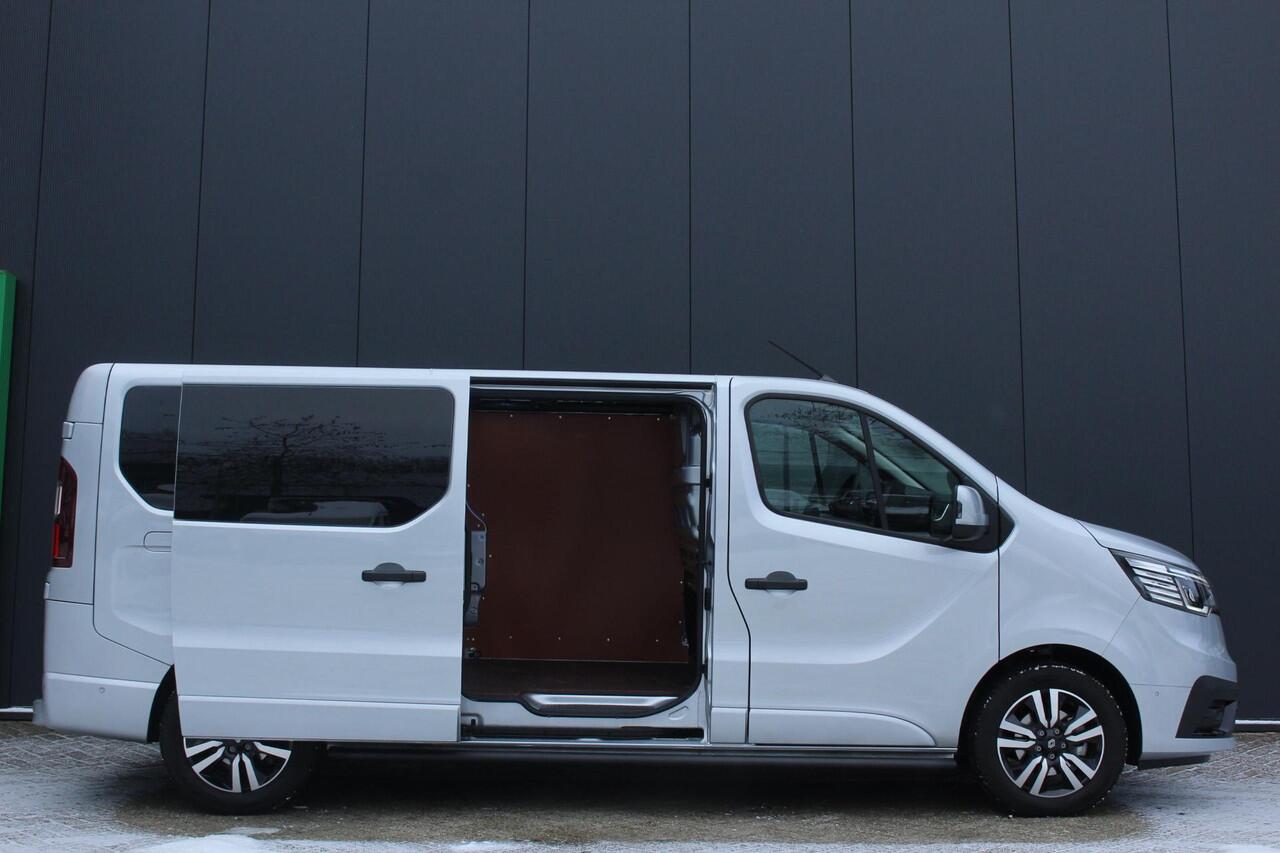 Renault TRAFIC 2.0 Blue dC1 150Pk EDC T30 L2H1 Extra | Anniversary Edition | Navigatie | Draadloze Apple & Android Carplay | Parkeersensoren & Camera | Trekhaak | Laadruimte afwerking | Lichtmetalen Velgen |