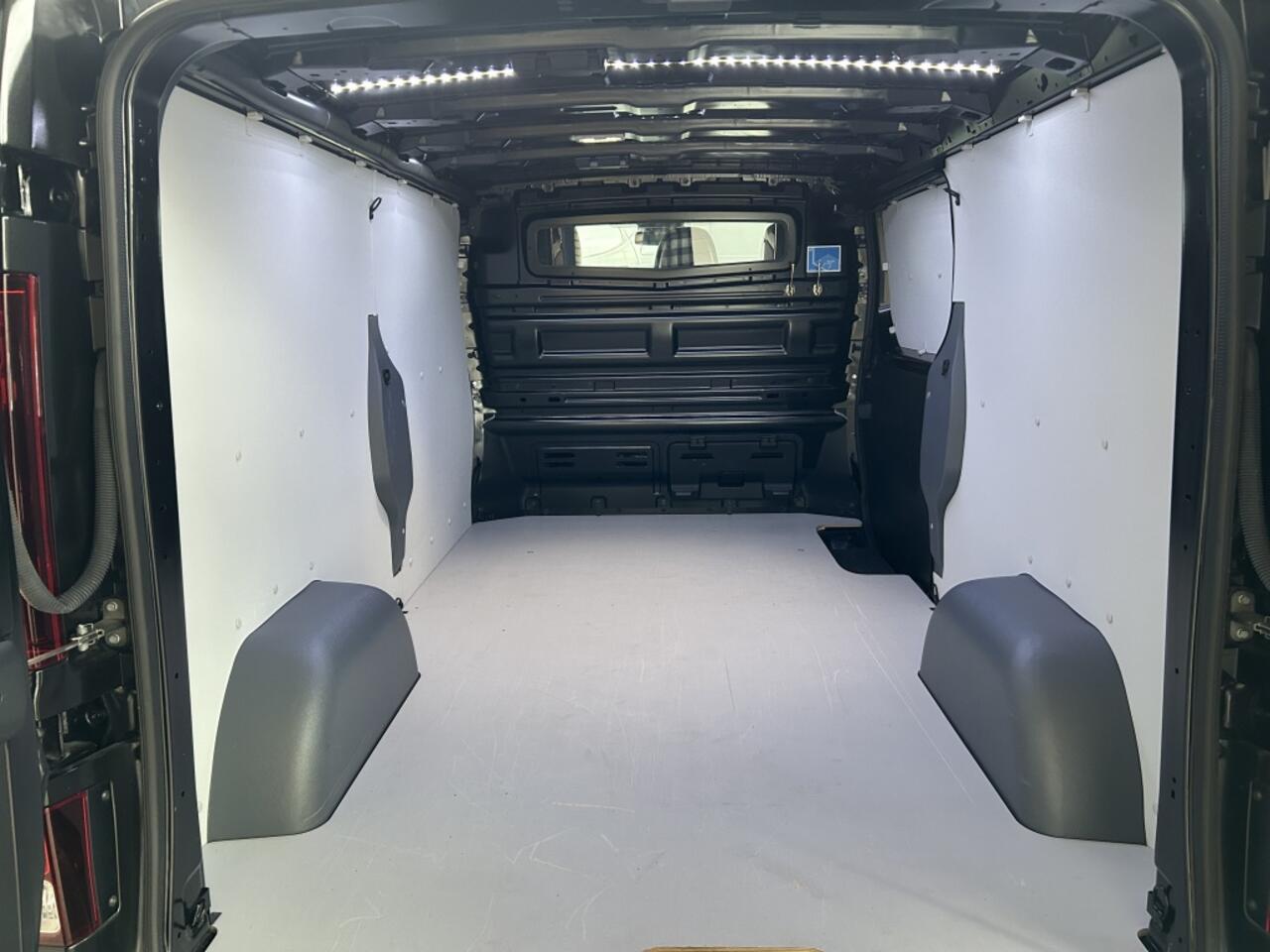 Renault TRAFIC 2.0 Blue dCi BLACK EDITION AUT 170 PK NAVI