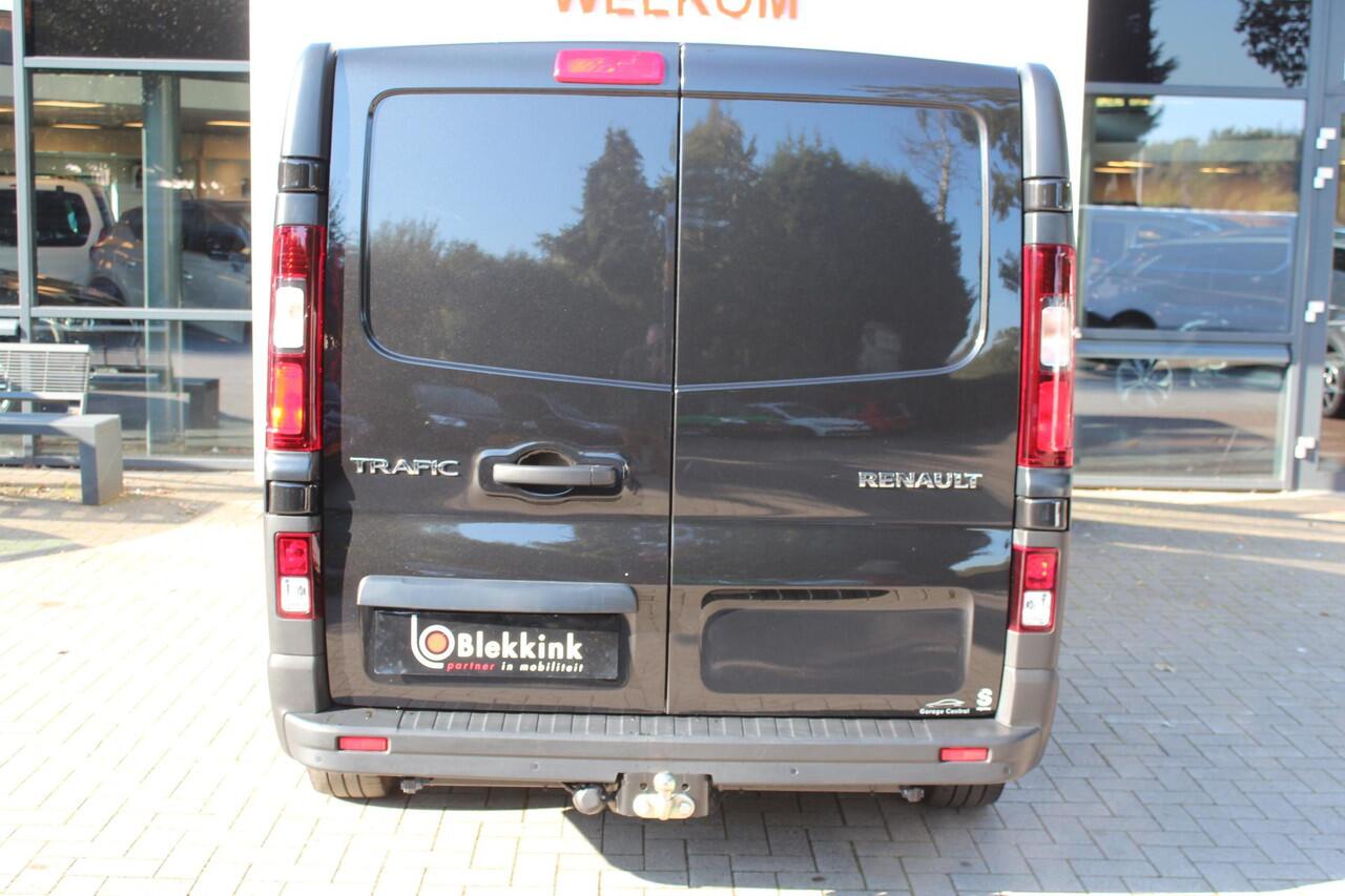 Renault TRAFIC L2H1 2.0 dCi 145 pk Comfort Dubbele Cabine Navi, Airco,Trekhaak, Laadruimte betimmert