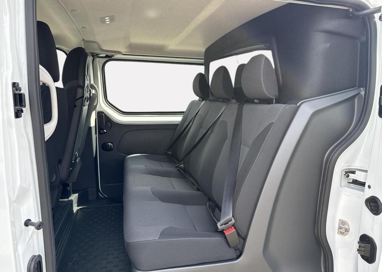 Renault TRAFIC 2.0 Blue dCi 150 EDC T30 L2H1 Advance DC - Dubbel Cabine / EASY LINK navi - Additionele parkeerhulp / Zijschuifdeur links zonder ruit /Vierseizoenbanden / Reservewiel SNOEKS