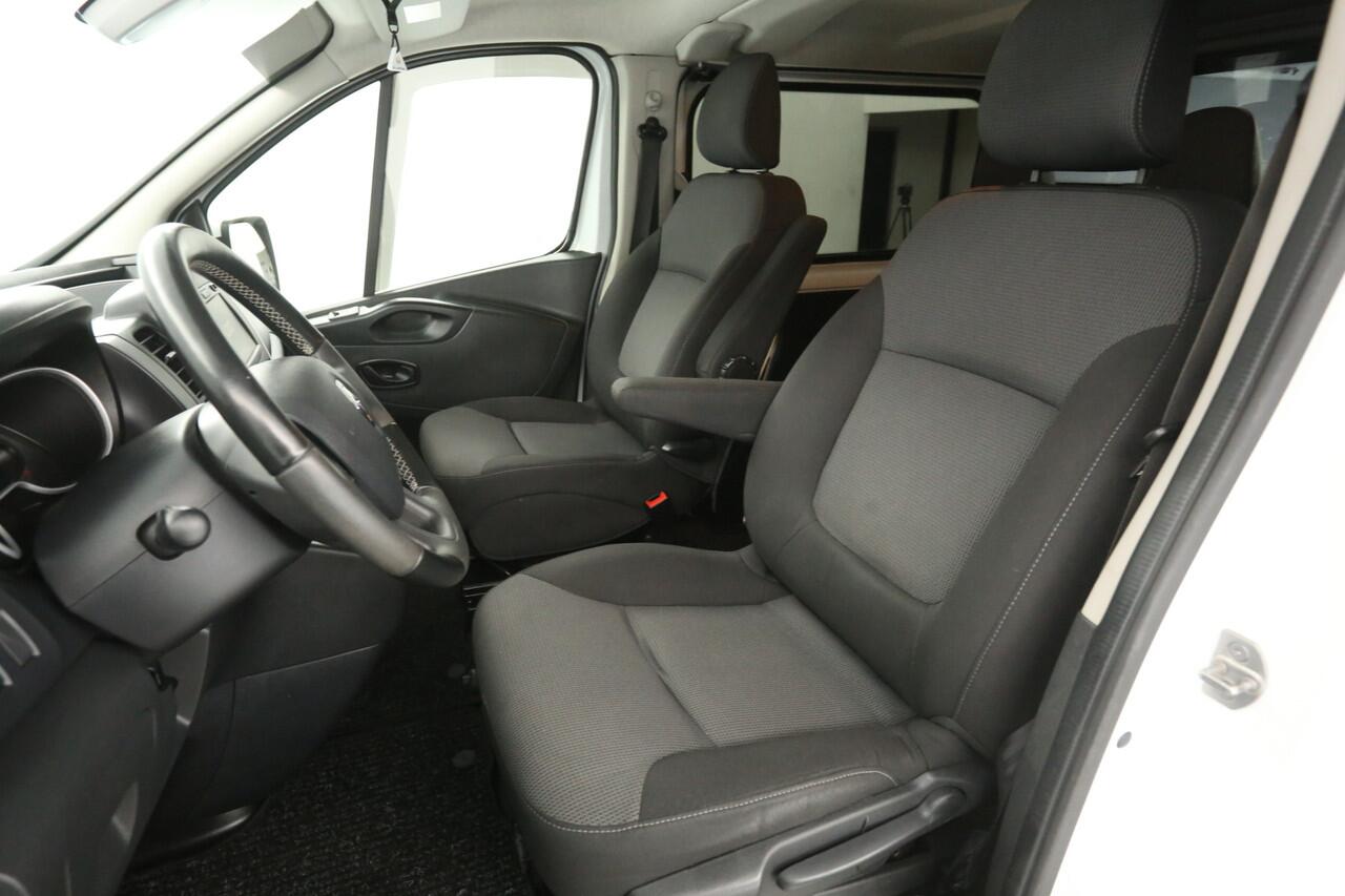 Renault TRAFIC 2.0 dCi T29 L2H1 | Euro6 | 146PK | Dubbele Cabine | Aut. | Airco | Camera | Cruise | Navi | Trekh. | Parkeersens.