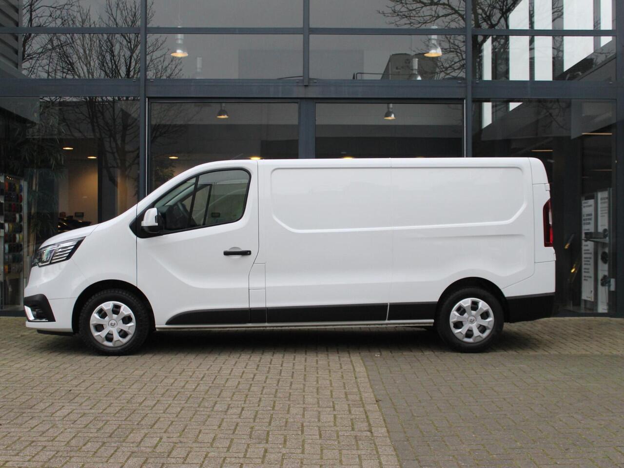 Renault TRAFIC 2.0 dCi 130 T30 L2H1 Work Edition / DEALER ONDERHOUDEN / TREKHAAK / NAVI / PARKEERSENSOREN / CLIMATE CONTROL / APPLE CARPLAY / ANDROID AUTO / REGENSENSOR