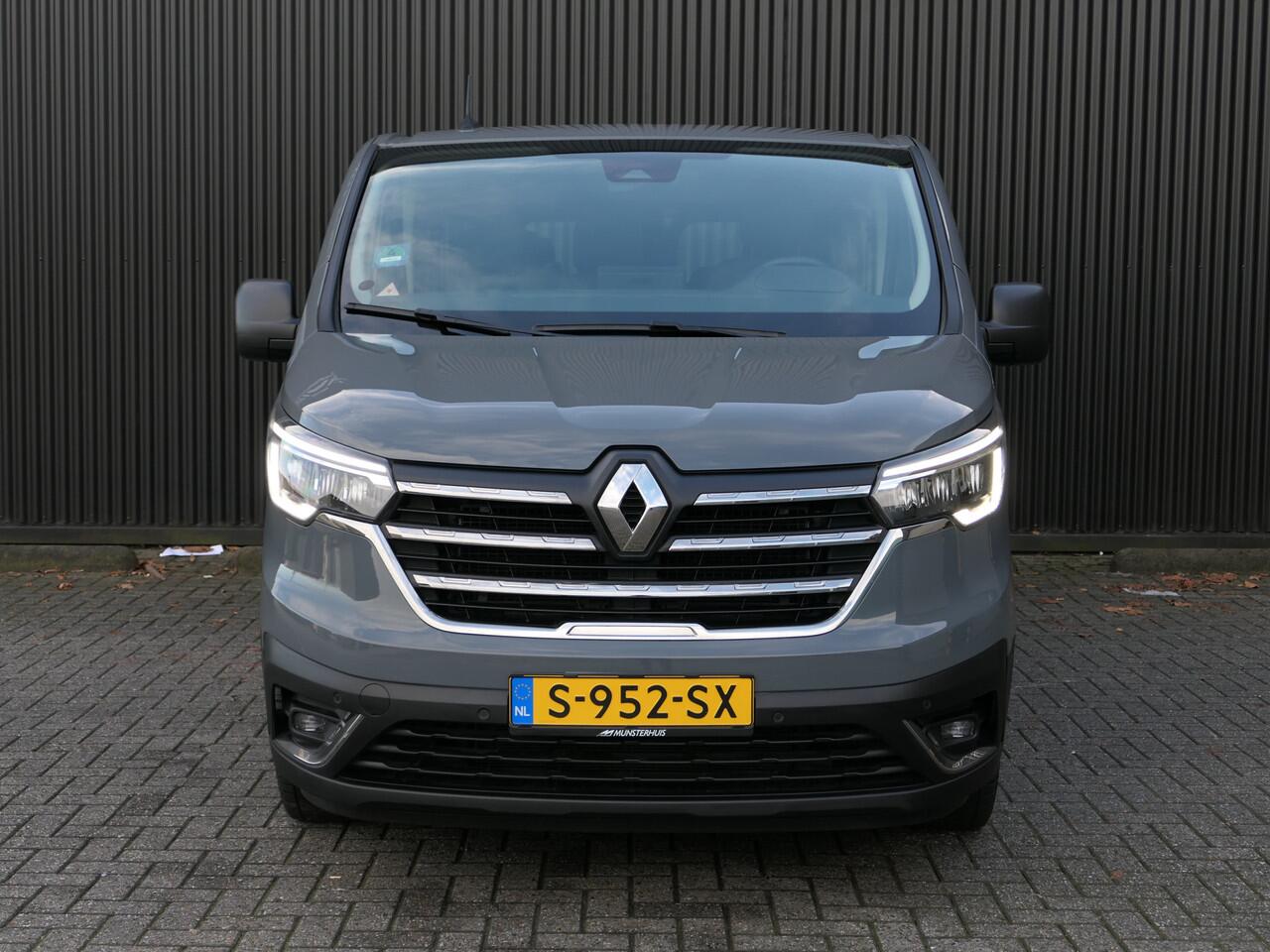Renault TRAFIC Passenger 9 persoons! - INCL.BTW/BPM - 150pk - Trekhaak - Sidebars - Allseasons - Navi - Sensor V+A