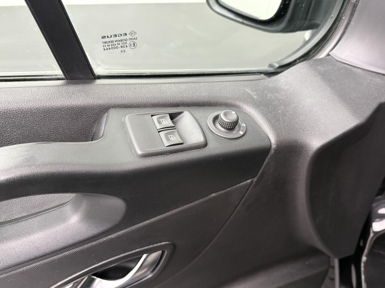 Renault TRAFIC 2.0DCi 170PK Automaat Lang Dubbele Cabine Luxe | 2xSchuifdeur | Navigatie | Camera | Cruise | Trekhaak