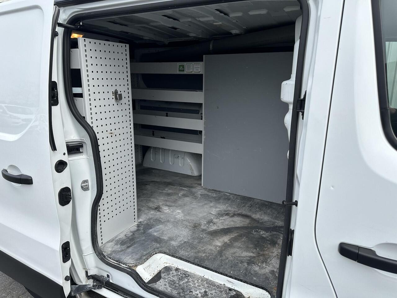 Renault TRAFIC 1.6 dCi L1H1*INRICHTING*A/C*NAVI*CRUISE*TEL*3-ZITS