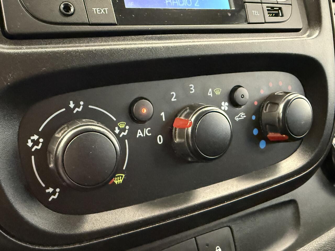 Renault TRAFIC 1.6 dCi T29 L2H1 Générique Airco Trekhaak tempex vloer afgetimmerd