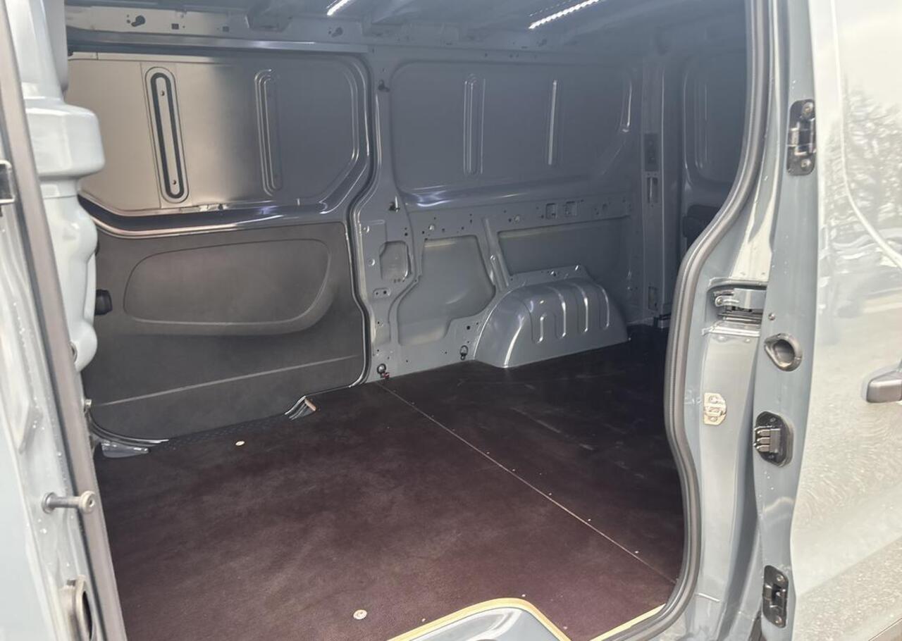 Renault TRAFIC 2.0 Blue dCi 130 T30 L2H1 Advance - EASY LINK navigatiesysteem met 8\" touchscreen en DAB+ radio en kaart Europa,Additionele parkeerhulp,Houten laadvloer (12 mm) voor intensief gebruik met anti-slipcoating,Zijschuifdeur links