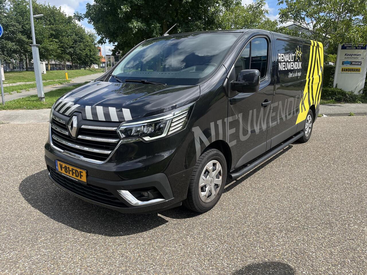 Renault TRAFIC 2.0 dCi 130 T30 L2H1 Work Edition / Demo Amsterdam West / PACK PARKING / EASY LINK NAVIGATIESYSTEEM / LED VERLICHTING IN LAADRUIMTE / VIERSEIZOENBANDEN /