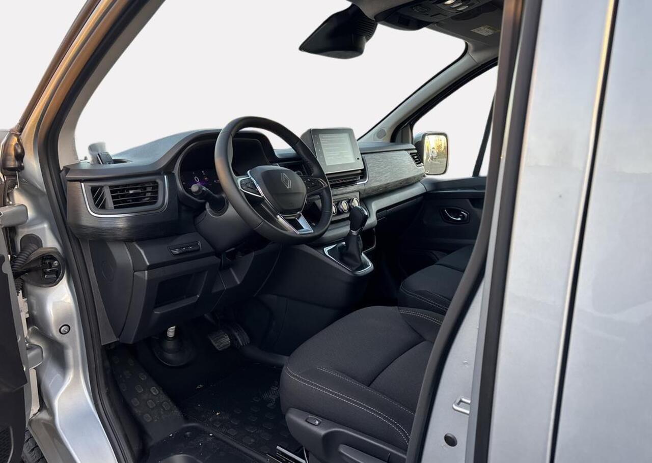 Renault TRAFIC 2.0 Blue dCi 170 EDC T30 L2H1 Extra - Alarm / Trekhaak / Houten laadvloer / Zijschuifdeur links / 17" lichtmetalen velgen / Reservewiel