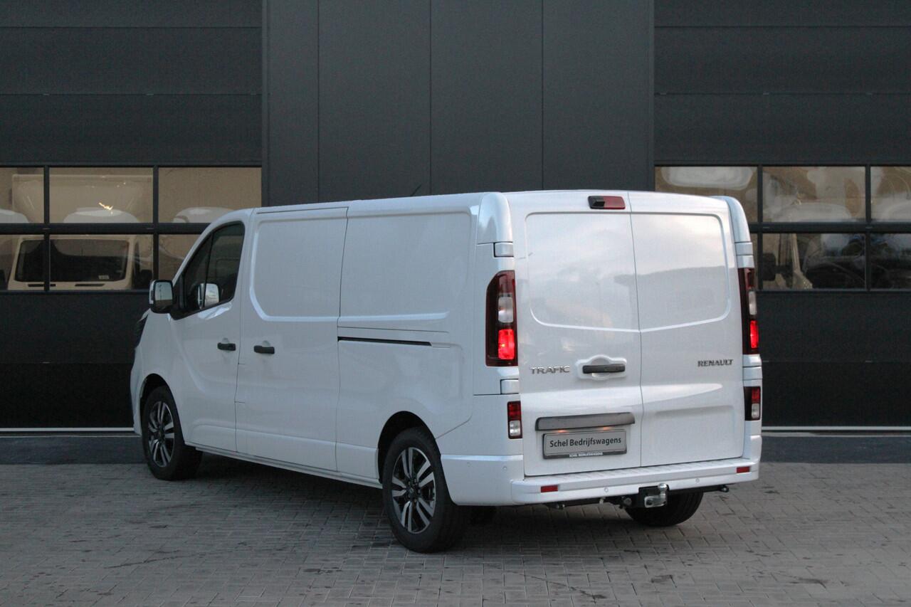 Renault TRAFIC 2.0 Blue dCi 170 T30 L2H1 Extra 170pk - 2x Schuifdeur - Betimmering - Stoelverwarming - Trekhaak - Camera - LED - Blind Spot - Rijklaar