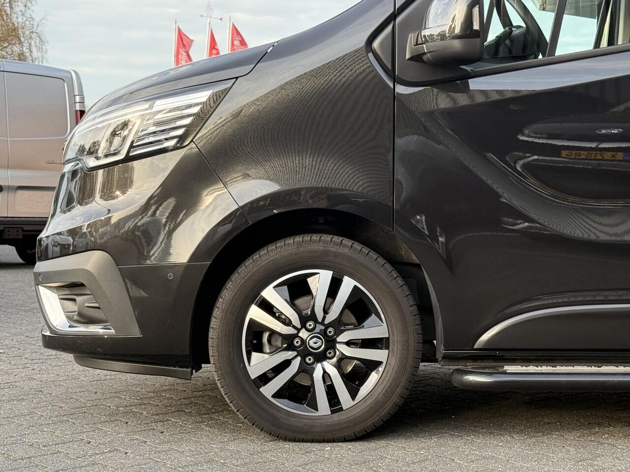 Renault TRAFIC 2.0 dCi 170 T29 L2H1 DC Luxe Trekhaak / Sidebars / Dubbele Schuifdeur / Cruise / LED / Camera