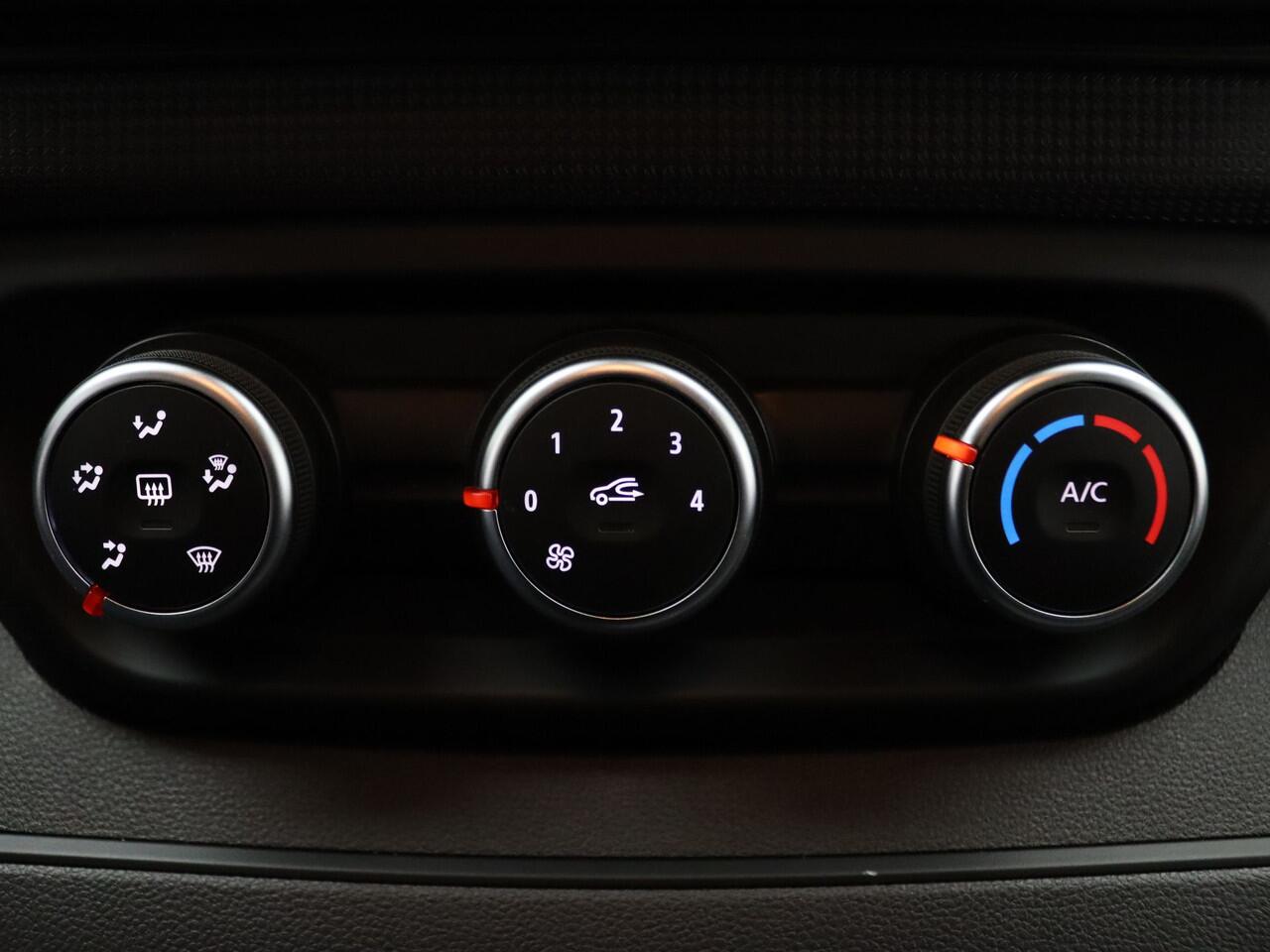 Renault TRAFIC 2.0 dCi 130 T29 L2H1 DC Work Edition Camera | Cruise | Navi | Parkeersens. v+a | Trekhaak