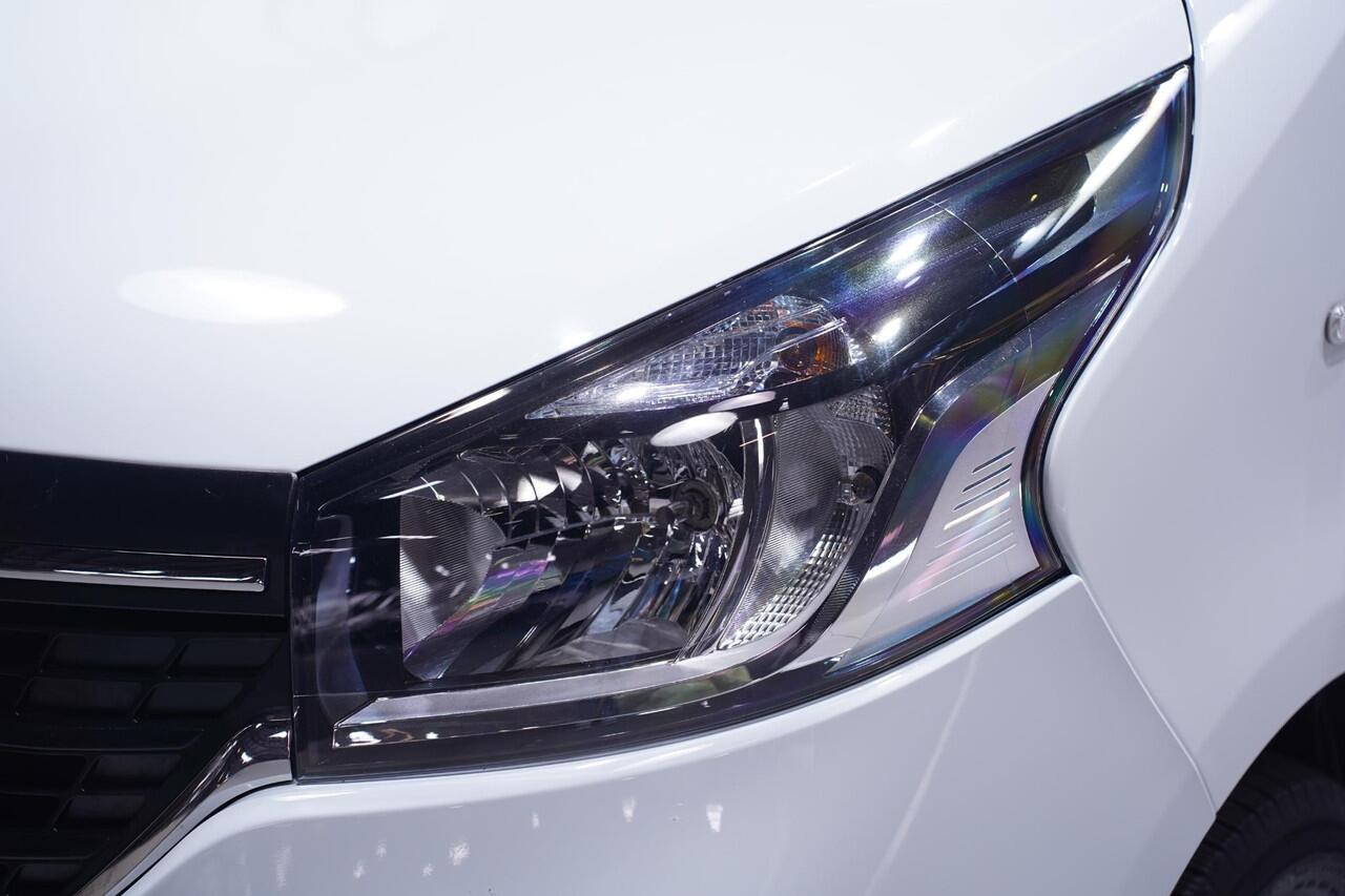 Renault TRAFIC 2.0 dCi 120pk L2H1 Airco, va 299,- p/mnd Laadruimte Pakket, Keyless Entry, PDC achter