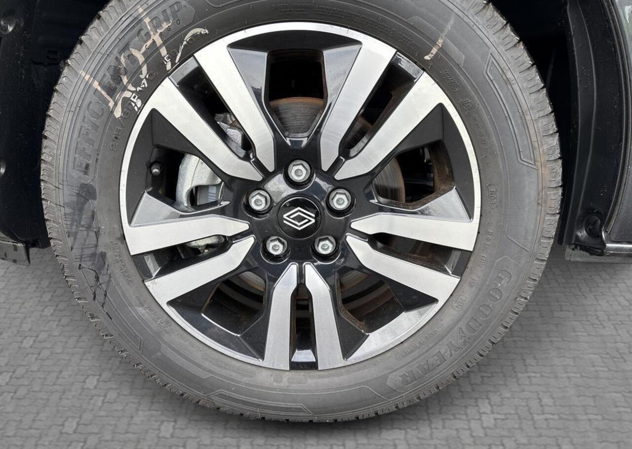 Renault TRAFIC 2.0 Blue dCi 170 EDC T30 L2H1 Extra - Alarm / Trekhaak / Houten laadvloer / Zijschuifdeur links zonder ruit / 17" lichtmetalen velgen / Reservewiel