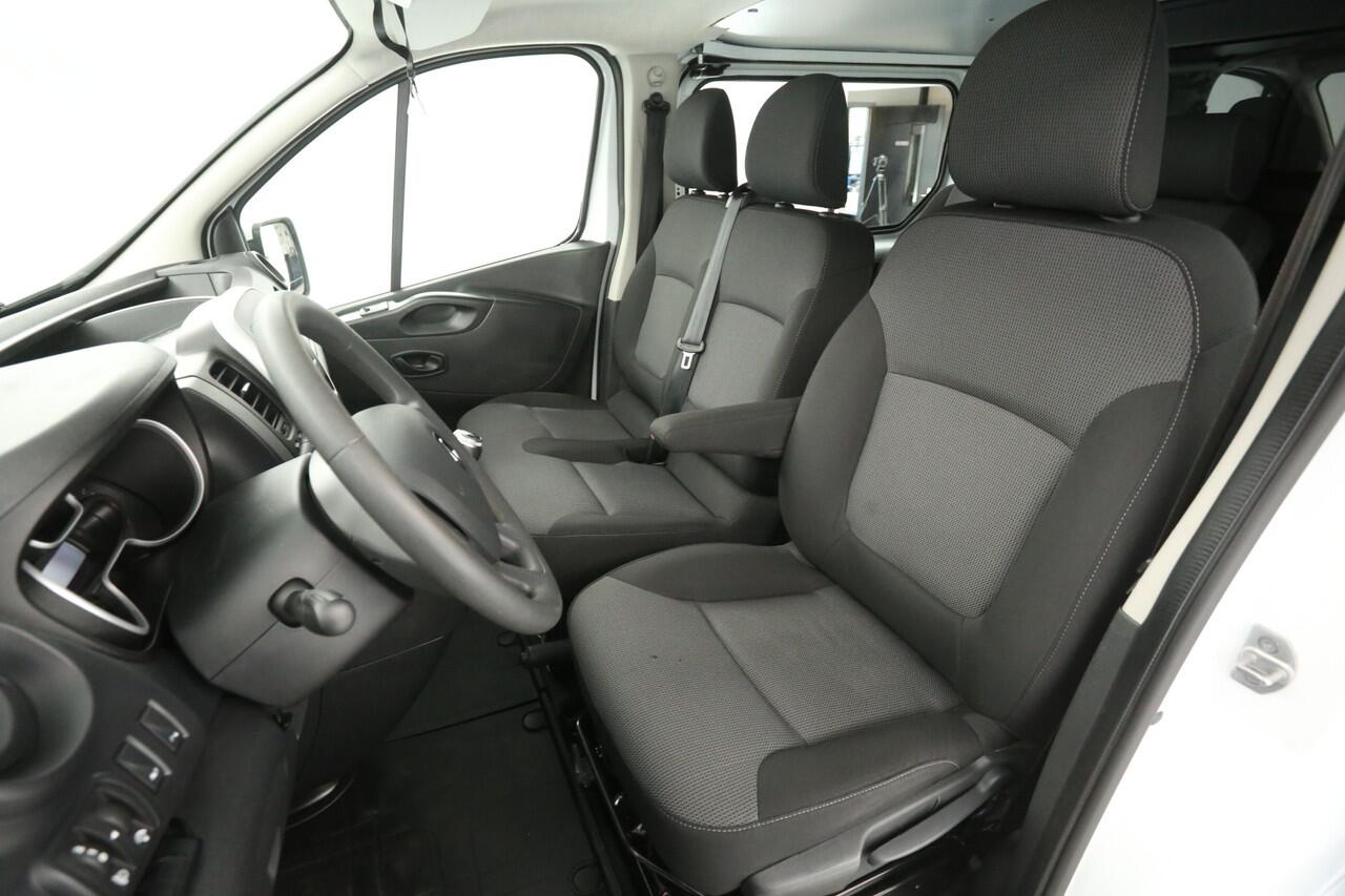 Renault TRAFIC 2.0 dCi T29 L2H1 | Euro6 | DC | 6-Zits | Airco | Cruise | Navi | Trekh. | Imperiaal | Parkeersens.