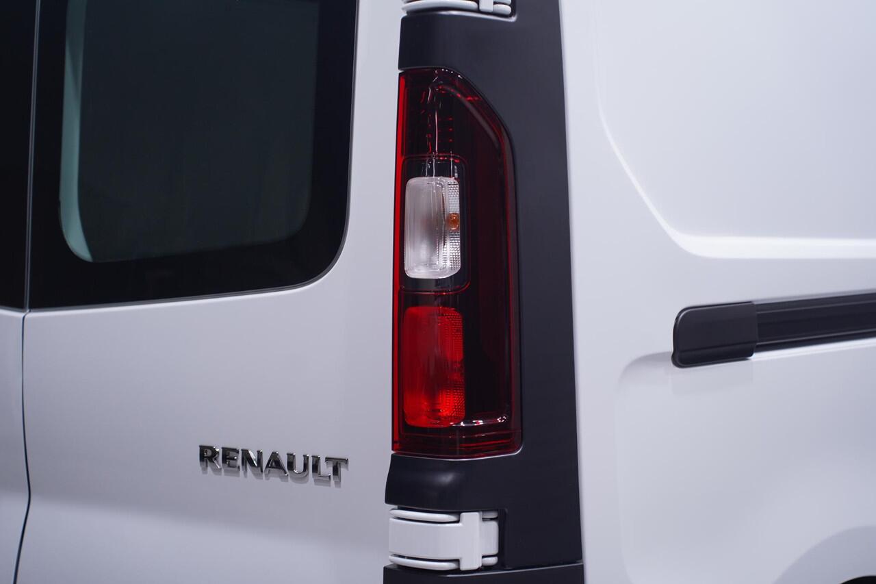 Renault TRAFIC 2.0 Blue dCi 130 pk Dubbel Cabine 6p Apple Carplay Airco, Cruise Control, LED Koplampen, PDC achter, Vastzetsysteem