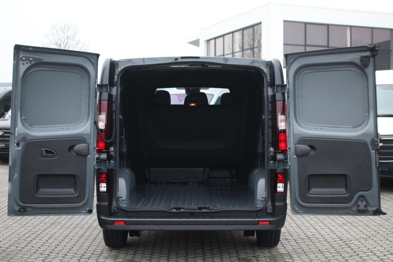 Renault TRAFIC 2.0dCi 150pk T30 L2H1 DC | 6-Zits | Carplay/Android | Camera | Lease 573,- p/m