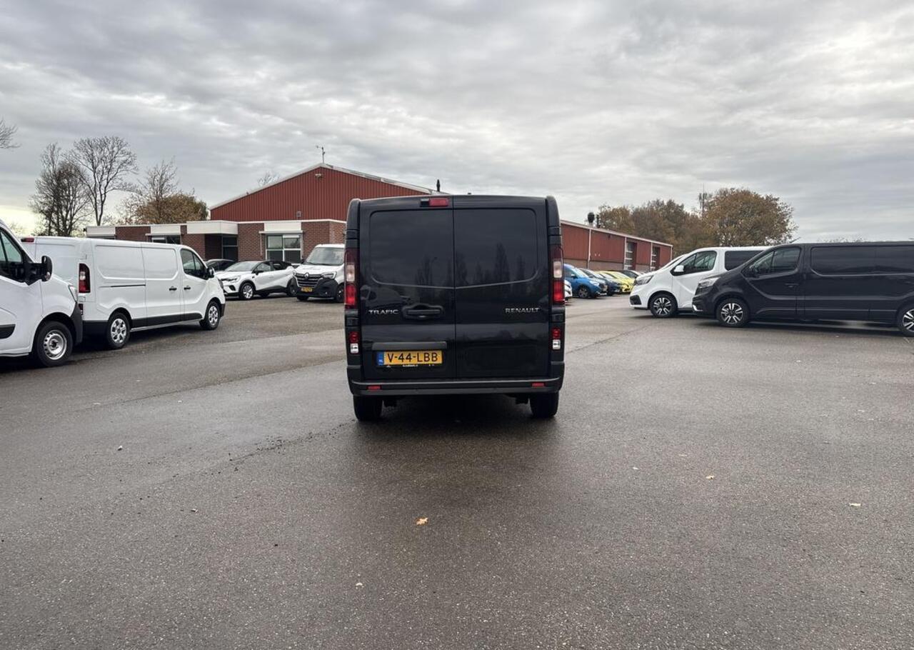 Renault TRAFIC 2.0 Blue dCi 170 T30 L2H1 Extra - Reservewiel / Alarm / 17\" lichtmetalen velgen Noir - Houten laadvloer