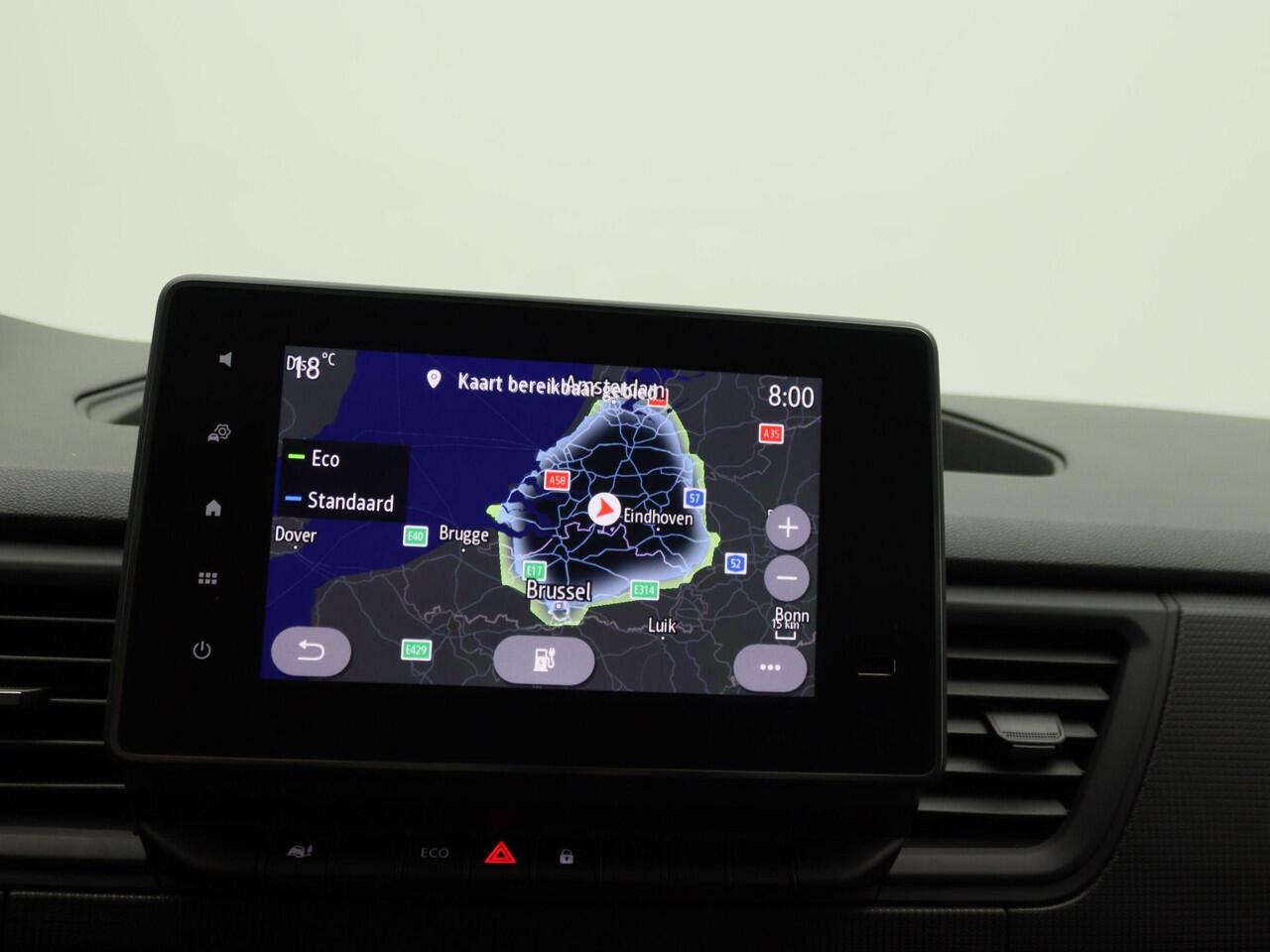 Renault TRAFIC E-Tech L2H1 T29 GB Comfort | Airbag voor passagier | LED-verlichting in de laadruimte | EASY LINK navigatiesysteem | Additionele parkeerhulp | Pack Vision | Stalen wielen 16" met wieldop 'Siras' in zilver |Reservewiel | Renault Handsfree Card |